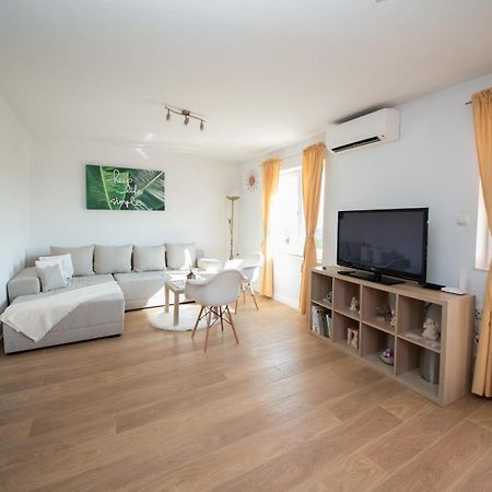 Apartman Sous Les Rochers Grizane-Belgrad Luaran gambar