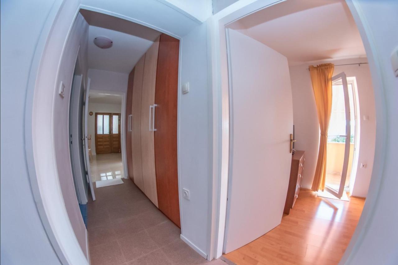Apartman Sous Les Rochers Grizane-Belgrad Luaran gambar
