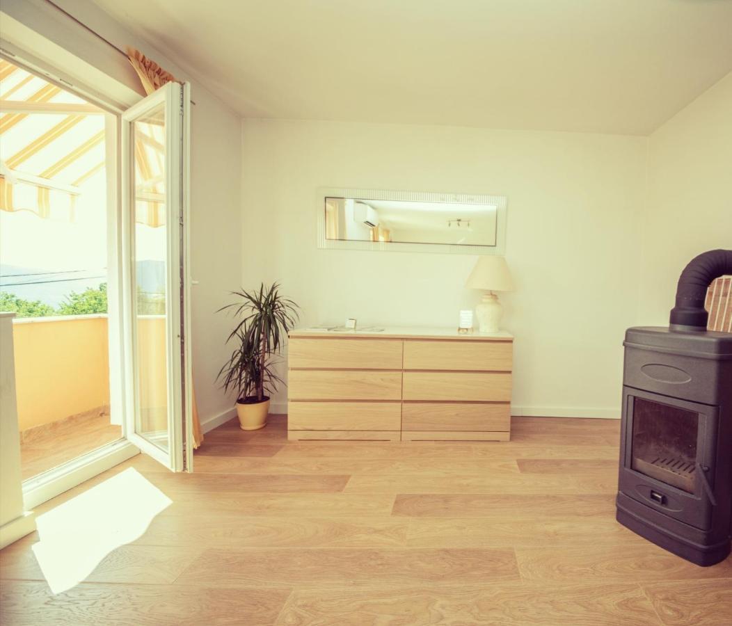 Apartman Sous Les Rochers Grizane-Belgrad Luaran gambar
