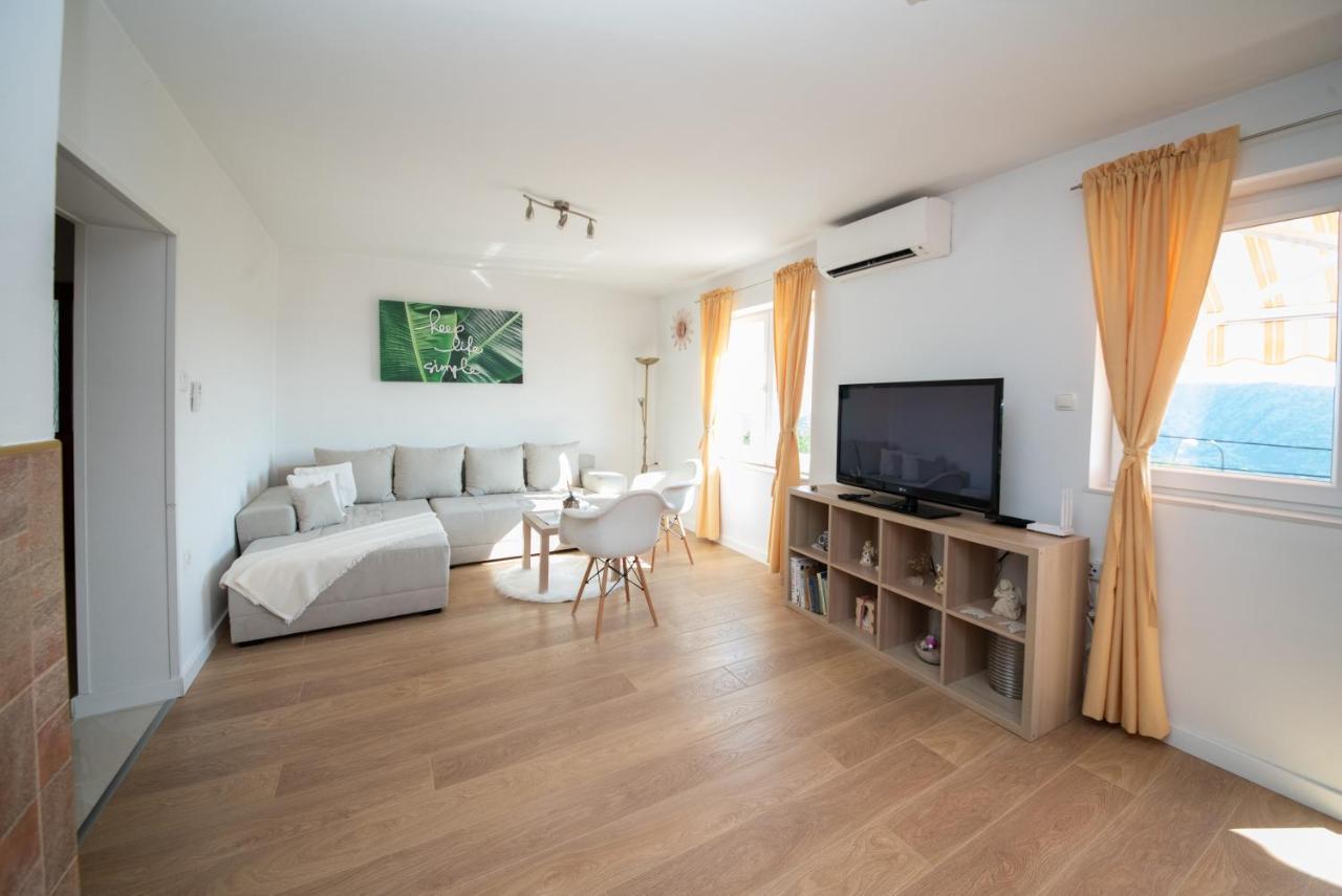 Apartman Sous Les Rochers Grizane-Belgrad Luaran gambar