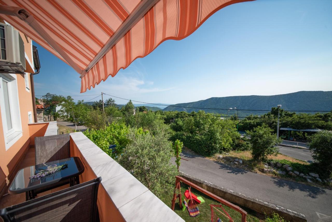 Apartman Sous Les Rochers Grizane-Belgrad Luaran gambar