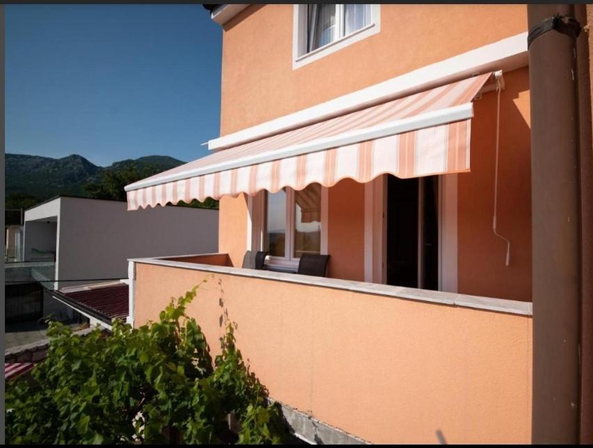 Apartman Sous Les Rochers Grizane-Belgrad Luaran gambar