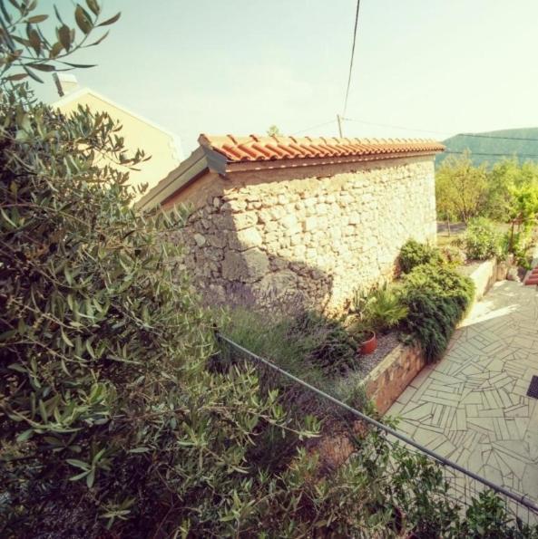 Apartman Sous Les Rochers Grizane-Belgrad Luaran gambar